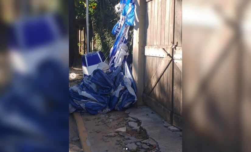 Balão caiu nas proximidades da praia de Maresias, no município de São Sebastião