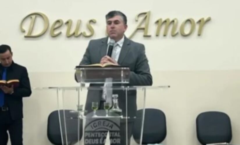 Sérgio Carvinho, de 47 anos, sofreu um mal súbito enquanto pregava para fiéis