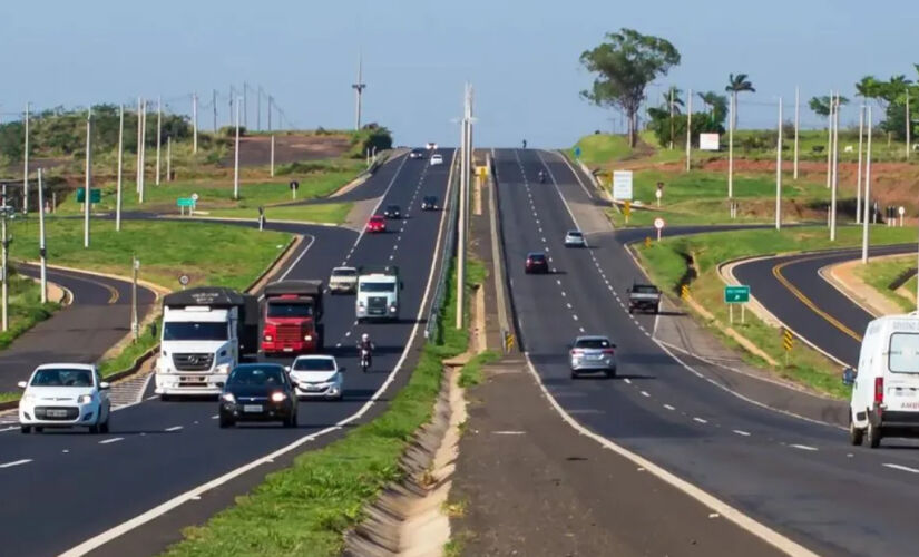Rodovia Transbrasiliana, no interior de São Paulo