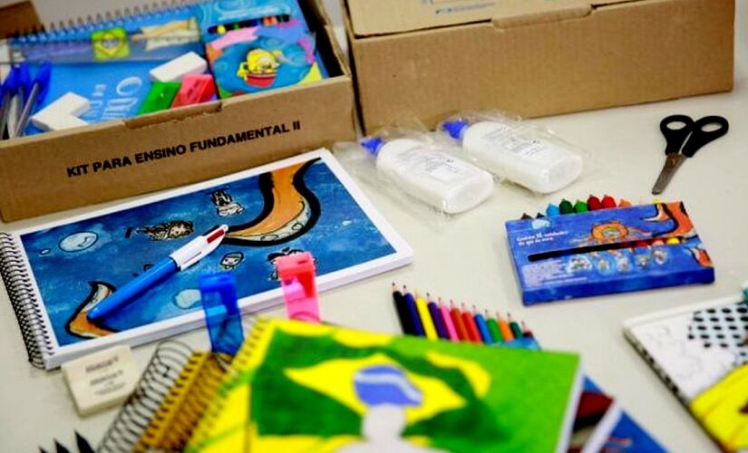 Seduc disse que kits contratados foram entregues nas escolas estaduais apesar do atraso