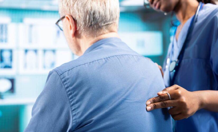 No Brasil, a prevalência estimada de doença renal crônica em adultos é de 6,7%, triplicando em indivíduos com 60 anos 