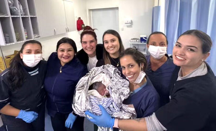 Bebê Antonella é a primeira a nascer em Águas de São Pedro, no interior paulista, em 29 anos