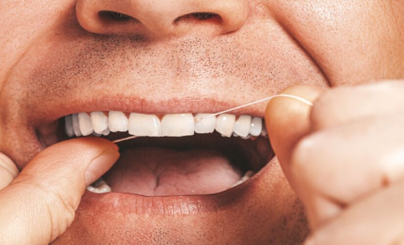 Passar fio dental segue fundamental na terceira idade