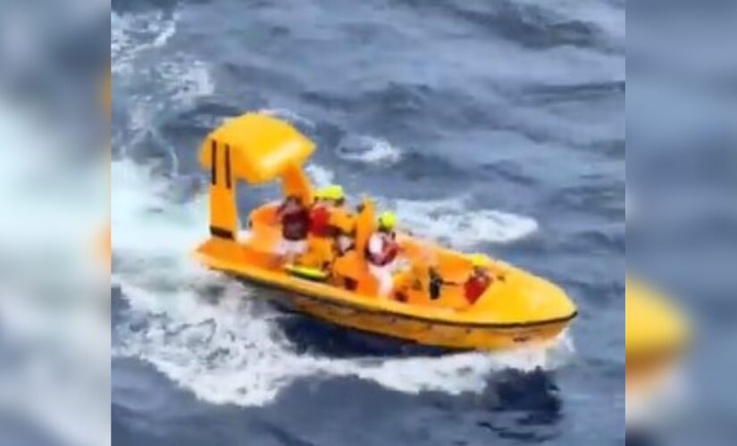 Pai e filha foram resgatados do alto mar 'em minutos'