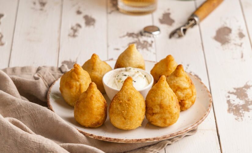 Cidade do interior de São Paulo inova em sabores diferentes de coxinha e ganha reconhecimento federal