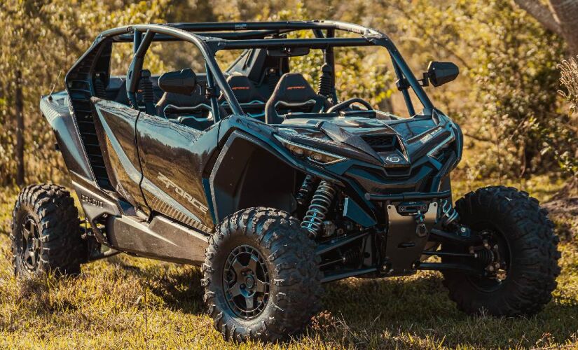 Quadriciclo CFMoto ZForce Z10-4