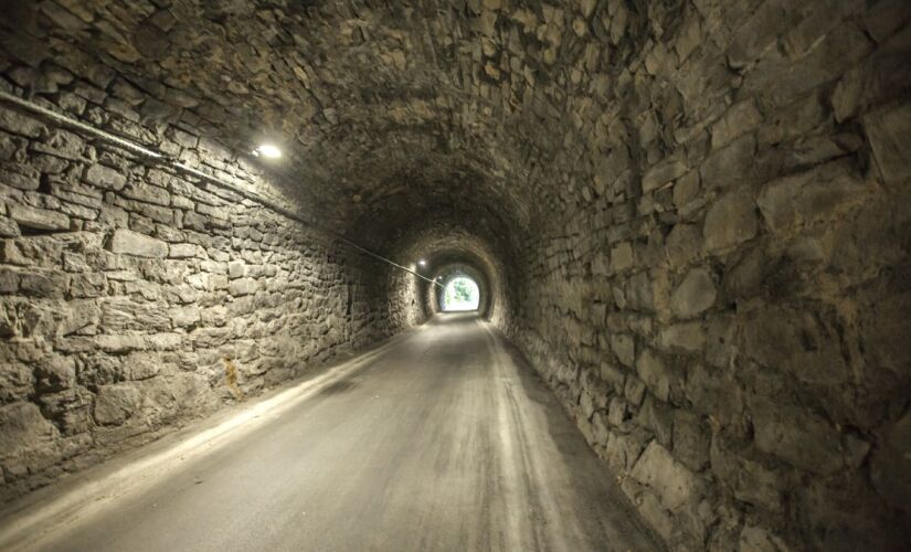 Túnel que parecia estranho revelou grande segredo a morador da casa