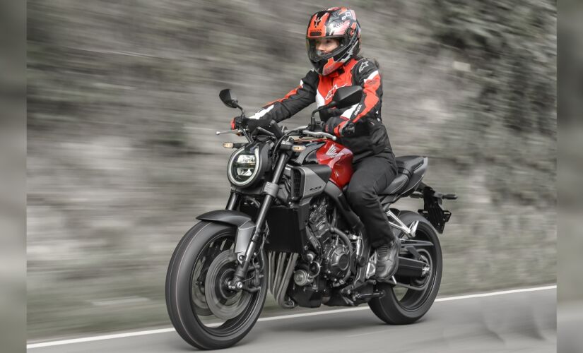 Moto estreia embreagem automatizada que avisa o piloto sobre marchas