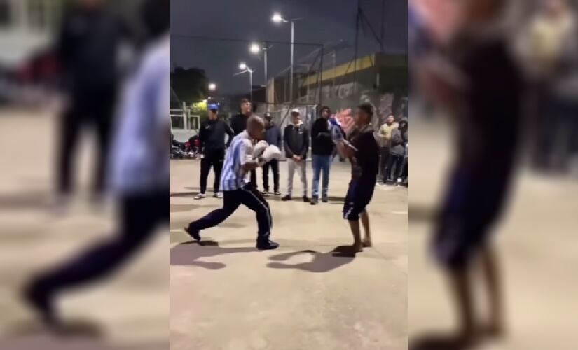 Conhecido como 'UFC da Favela', torneio informal acontece na Praça Sara União, no Jardim Roberto