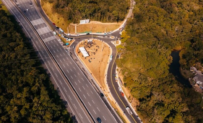 São Bernardo entrega obra viária no Riacho Grande