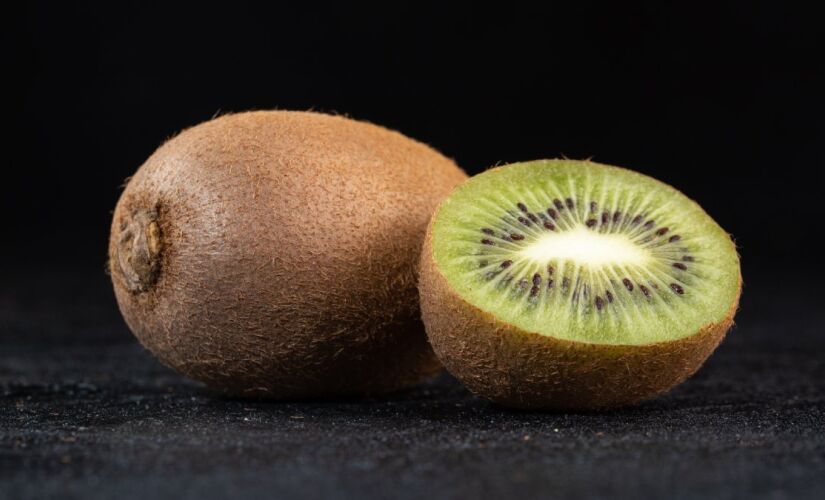 O kiwi pode ser um grande aliado contra a insônia e o estresse