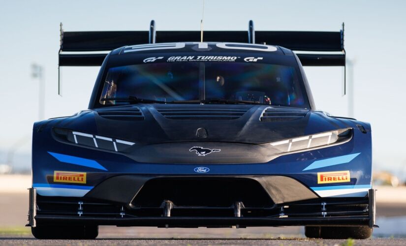 Super Mustang Mach-E tem potência massiva de 1.400 cavalos