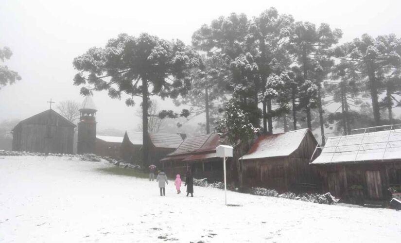 Neve em Caixias do Sul, cidade do Rio Grande do Sul.
