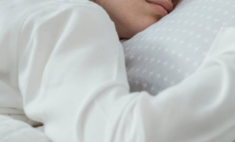 Dormir mais tarde para acordar mais tarde nem sempre é uma boa opção