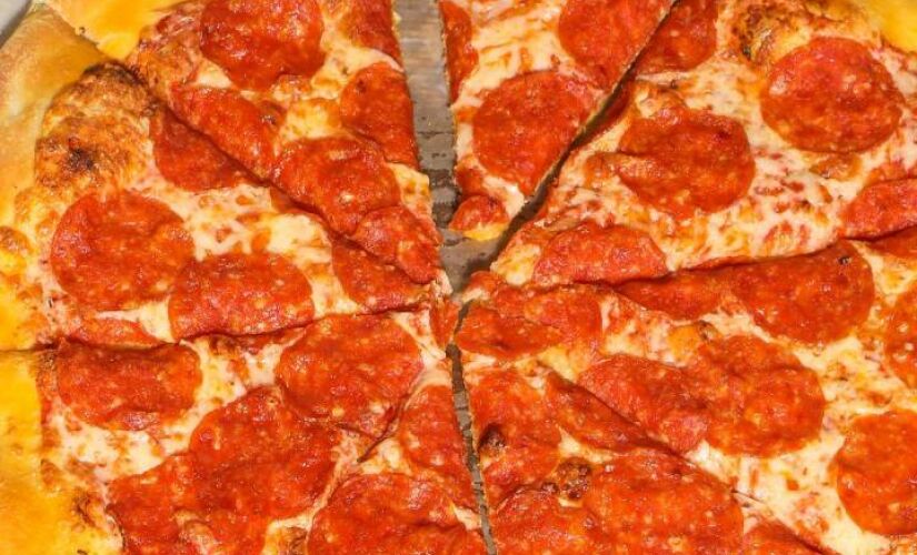 Pizzaria eleita melhor do continente fica em dois endereços de SP