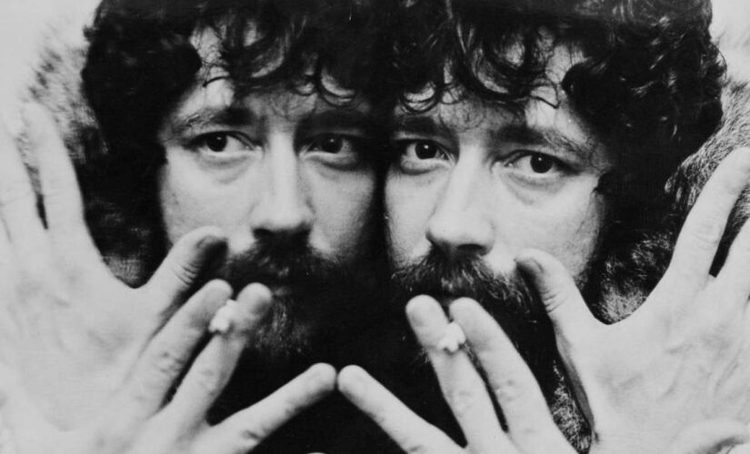 Intitulada 'Baú do Raul', nova mostra retrospectiva inédita pela carreira e vida pessoal do artista