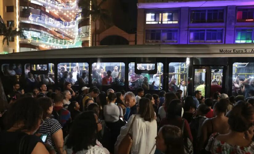 Até o momento, sete suspeitos foram presos por depredação de ônibus