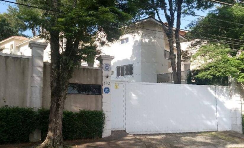 Um dos destaque é uma casa no Condomínio Araucária, no Jardim França, zona norte de São Paulo