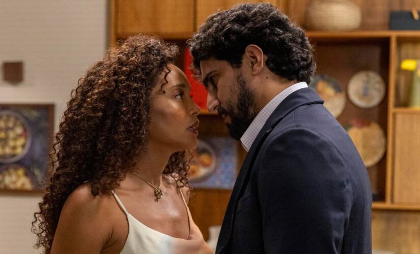 Ivan e Raquel serão flagrados em momento íntimo