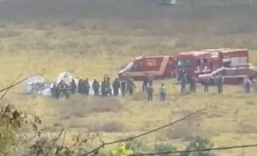 Corpo de Bombeiros informou inicialmente que o avião decolou do aeroporto com quatro ocupantes