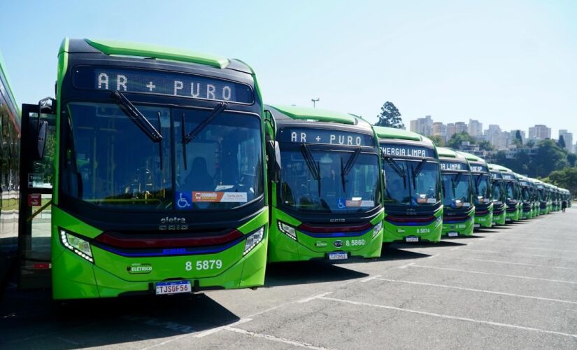 Prefeito Ricardo Nunes (MDB) anunciou entrega de 120 novos ônibus elétricos