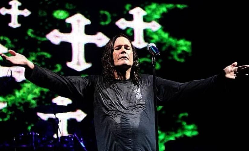 Ozzy Osbourne morreu em decorrência de uma parada cardíaca fora do hospital