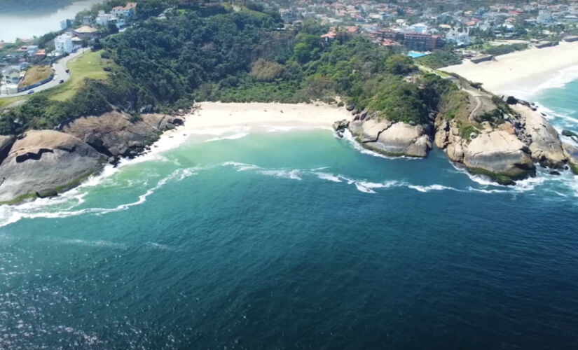 Cientistas alertam que a orla de Niterói pode sumir do mapa até 2100 se o nível do mar continuar subindo.