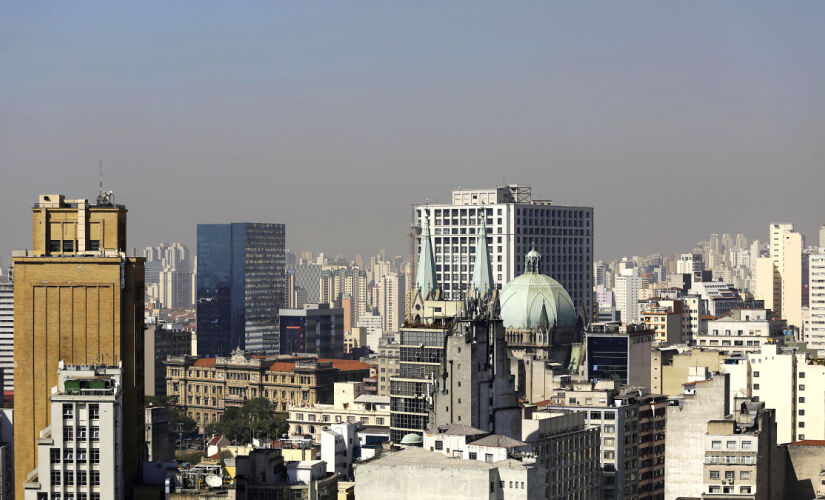 Primeira frente fria está prevista para o dia 5 e deve avançar pelo litoral de São Paulo