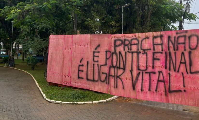 Prefeitura de Ubatuba deve retirar tapumes da Praça 13 de Maio em 3 dias