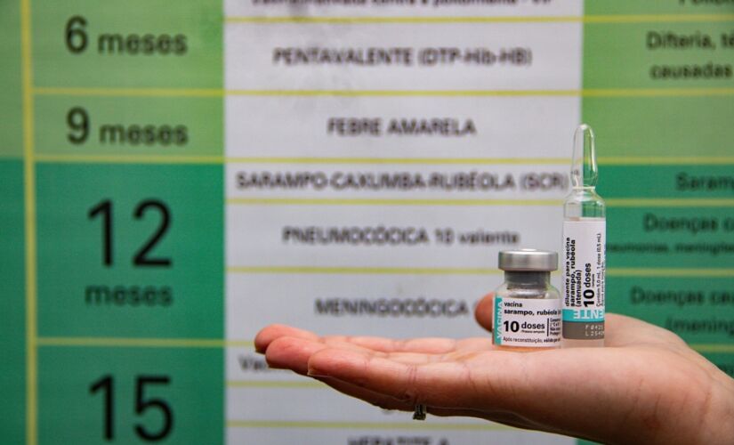 Secretaria de Saúde de Taboão da Serra, na região metropolitana de São Paulo, está aplicando a Dose Zero (D0) da vacina contra o sarampo em crianças com idade entre 6 meses e menores de 1 ano