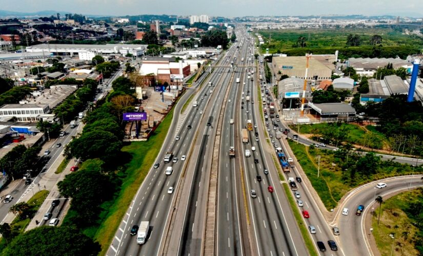 Via será interditada devido ao lançamento de vigas no viaduto do quilômetro 227 da Via Dutra