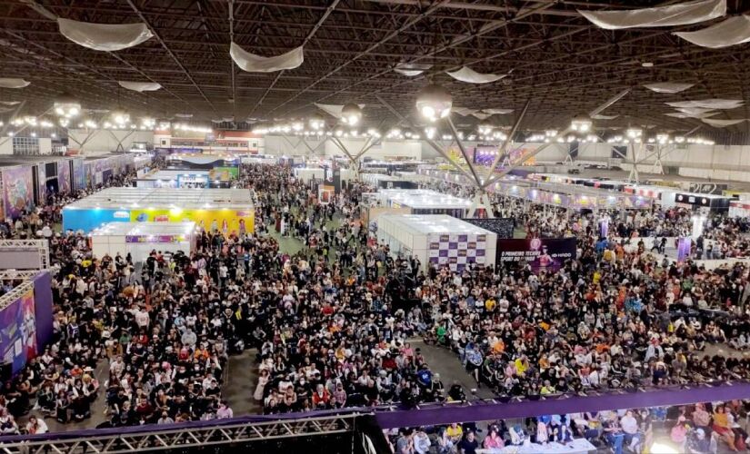 Shows, dubladores, cosplay e K-pop movimentam quatro dias de evento 
