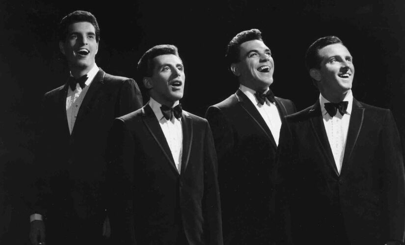 Banda dos anos 60 é dona de hits como Beggin, Big Girls Don't Cry, Can't Take My Eyes Off You, Sherry e Walk Like a Man