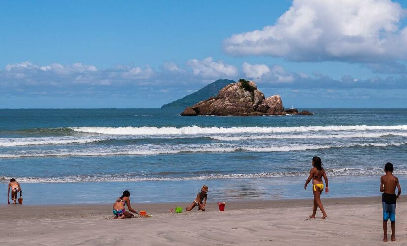 Além de Juquehy, São Sebastião tem uma praia considerada o Hawai brasileiro 