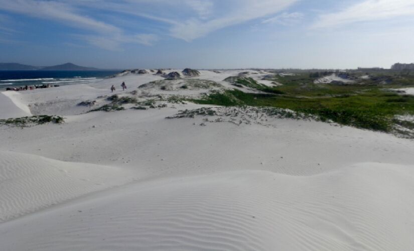Areias brancas de Cabo Frio são atribuídos a solo antigo rico em quatzo