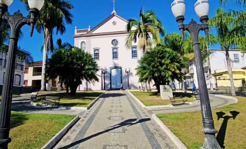 Móveis e arquitetura preservados trazem à tona o estilo europeu que marcou essa região do Vale do Paraíba