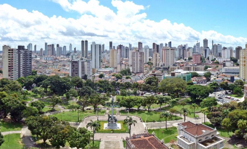 Conhecida por ser uma das capitais mais populares da região Norte do Brasil, Belém é facilmente acessível por todos que queiram visitar o lugar.