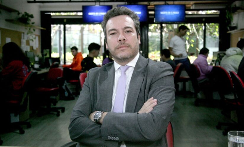 O advogado Bruno Camargo Silva durante entrevista à Gazeta