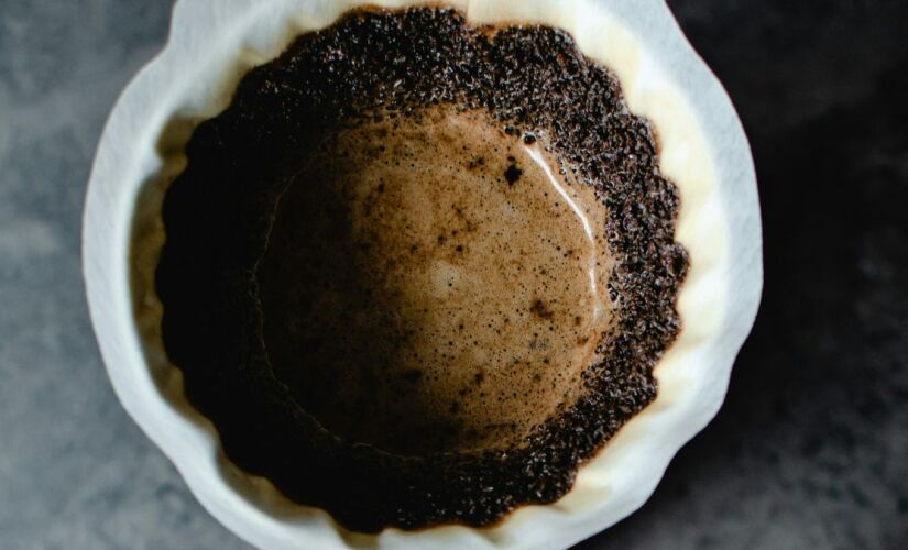 O novo caminho que os cientistas encontraram para o café descartado 