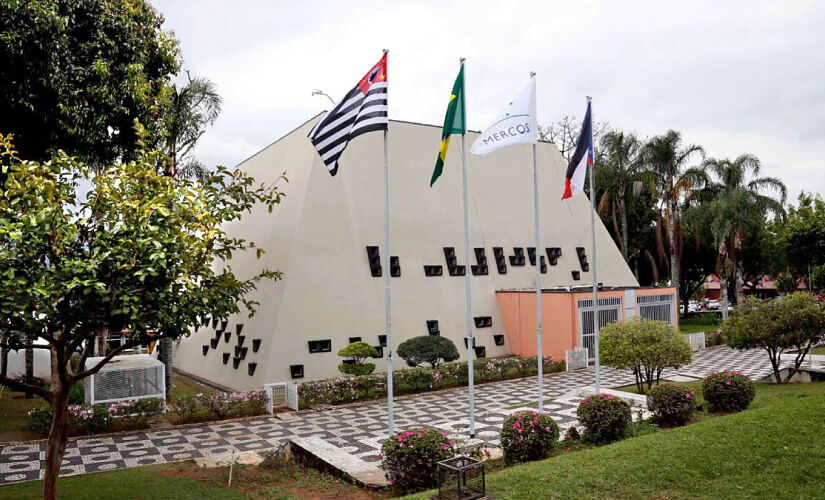 Segundo projeto, venda permitirá dar uso adequado aos bens e investir os recursos arrecadados em outras ações públicas