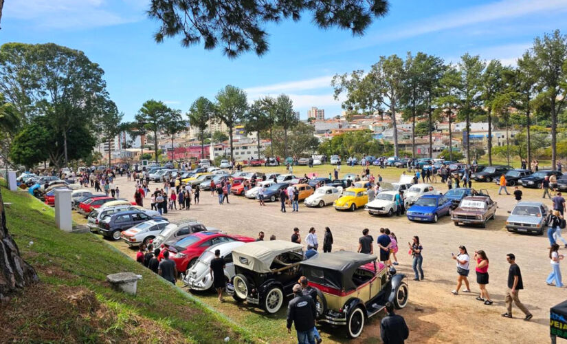 Para quem gosta de carros e motos antigas, poderá prestigiar no domingo (7/9), a partir das 9h, o Encontro de Carros e Motos Retrô e Clássicos