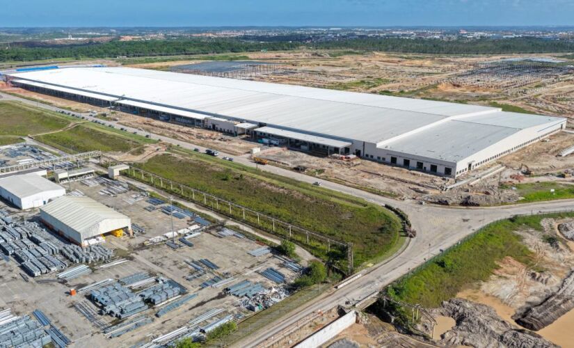 Vista geral do primeiro módulo da fábrica da BYD de Camaçari (BA)