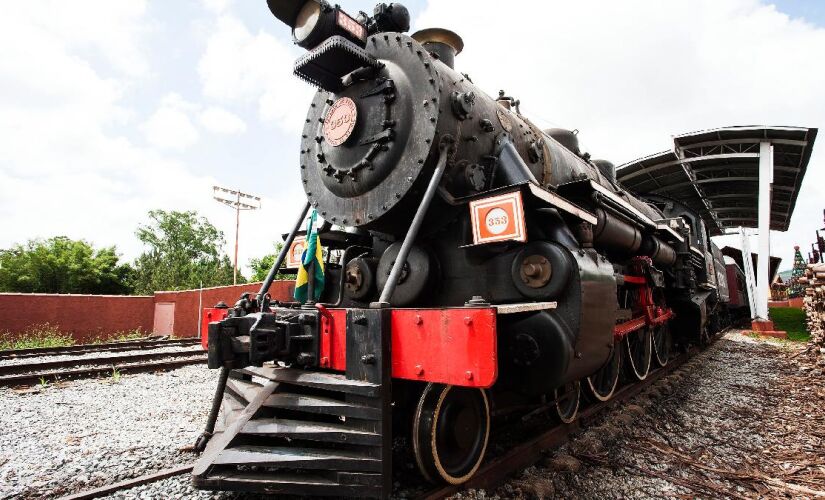 A linha também foi construída pela São Paulo Railway