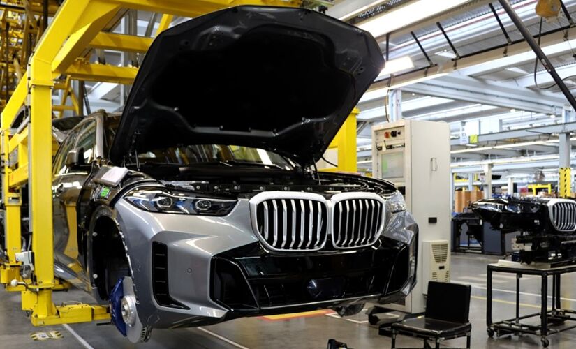 BMW destaca tecnologia de ponta, transmissão Steptronic Sport de 8 marchas e sistema elétrico que melhora desempenho esportivo