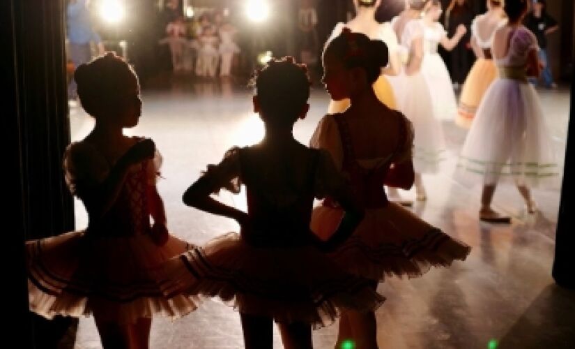 Com mais de 40 anos de história, o ENDA é reconhecido como o primeiro festival de dança da América do Sul