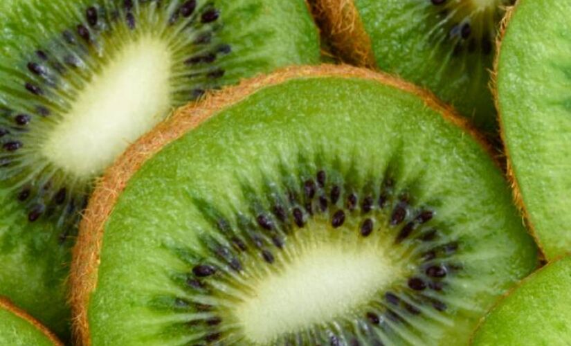 Estudo com atletas de elite revela que dois kiwis à noite podem melhorar o desempenho
