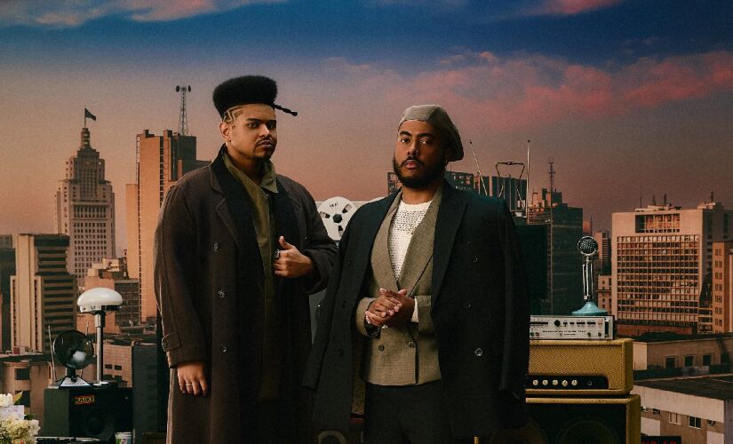 Duo paulista Deekapz acaba de lançar "Deekapz FM", seu aguardado álbum de estreia,