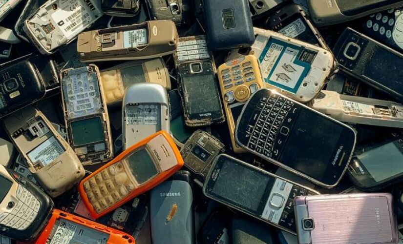 Versão 2024 do clássico Nokia 3210 chega à Europa com visual retrô