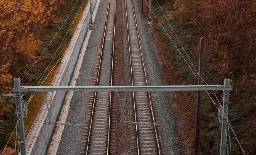 Elas estão em todas as linhas ferroviárias e têm funções importantes