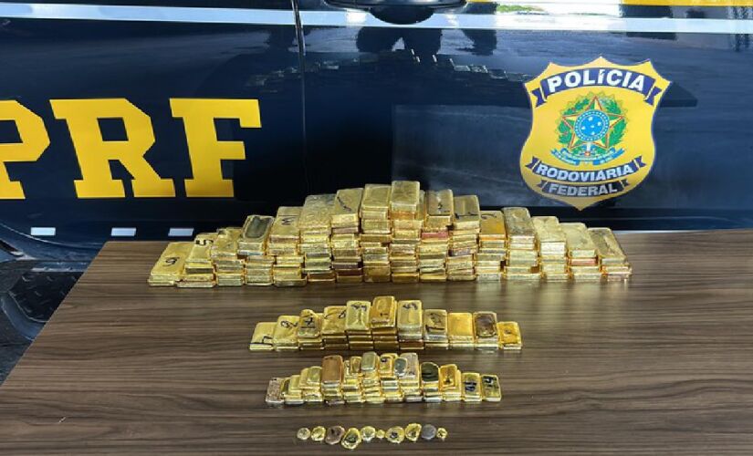 Foram encontrados 103 quilos de ouro divididos em mais de 100 barras 